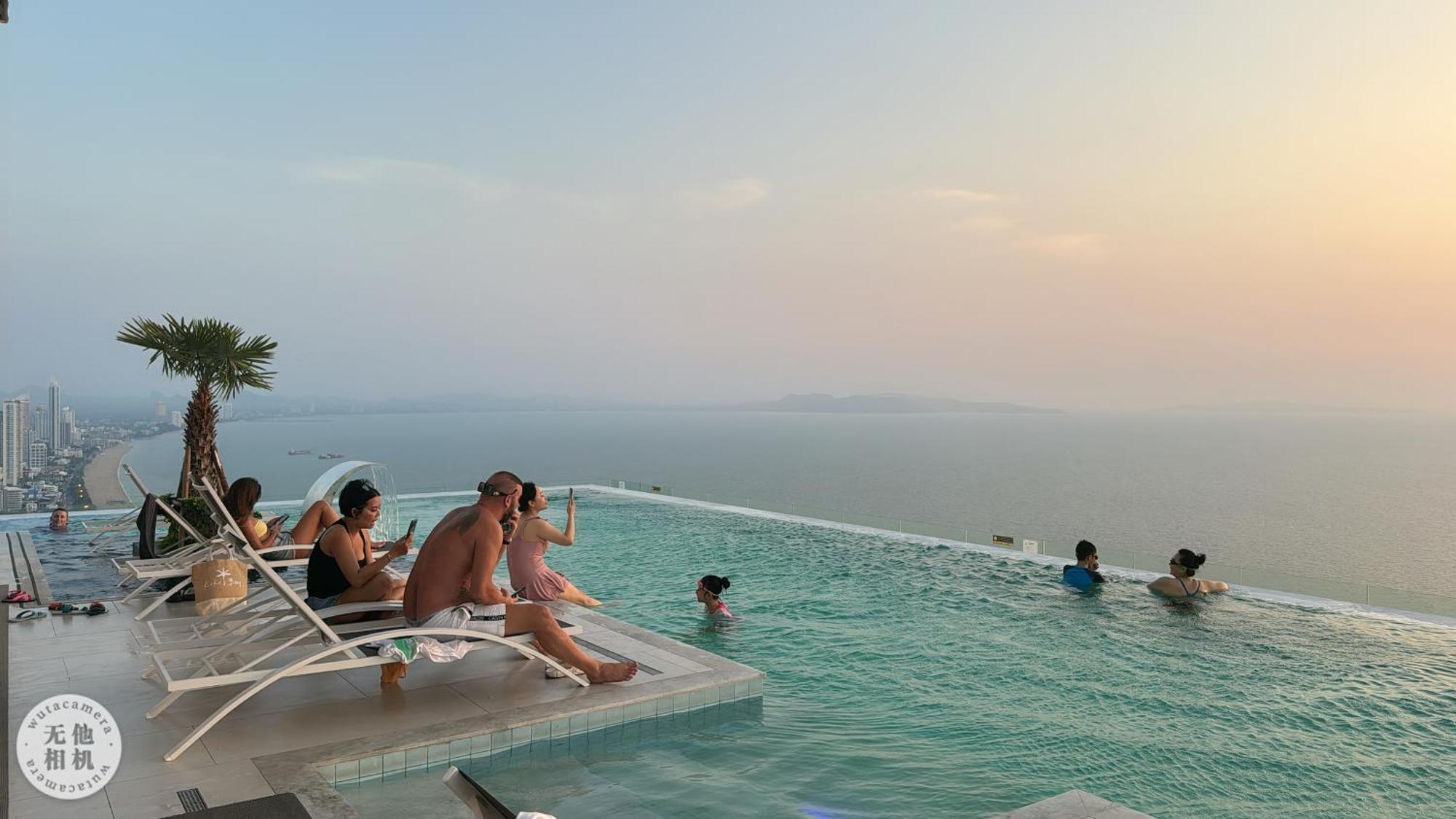 Copacabana Beach Jomtien 科帕卡巴纳海乔木提安海滩毗邻乔木提安夜市 Ngoại thất bức ảnh