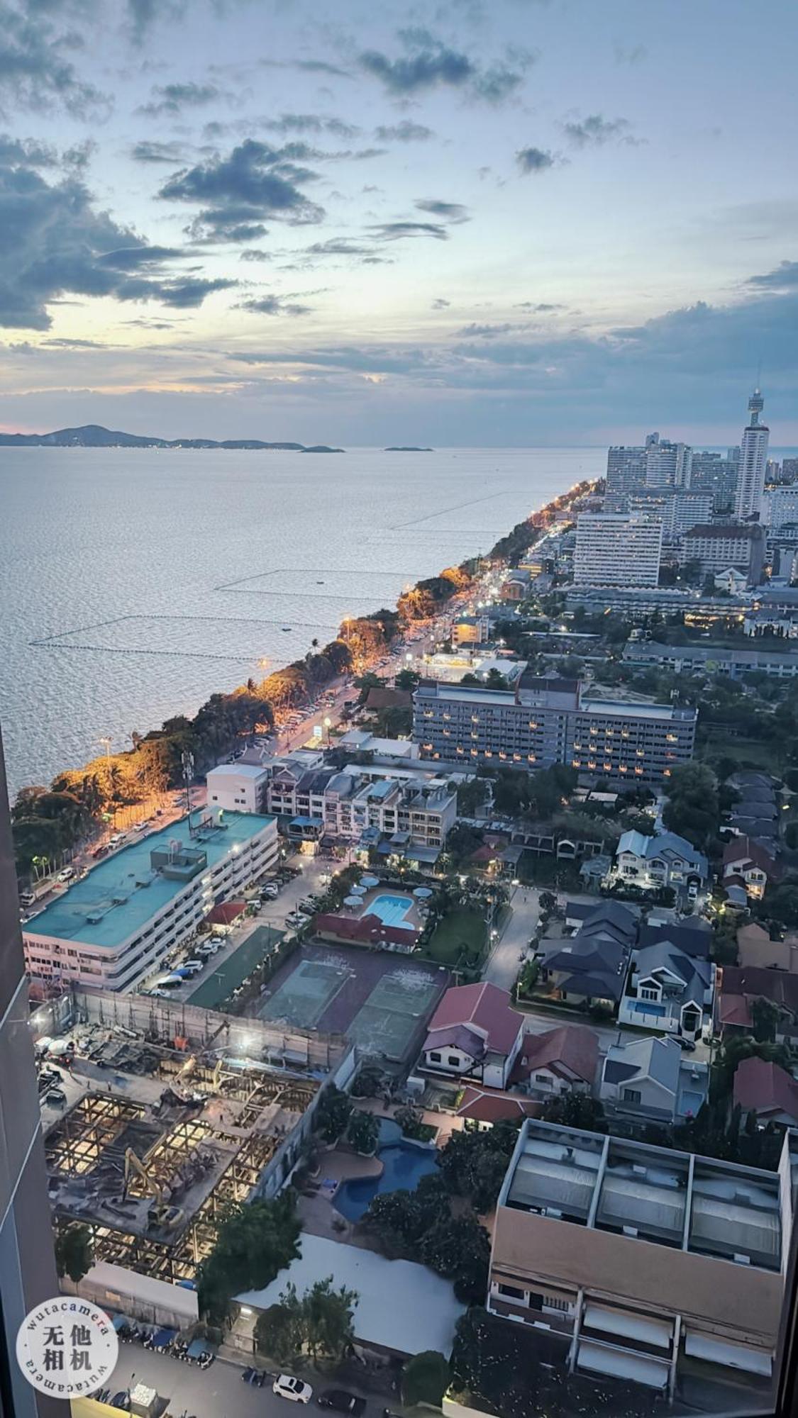 Copacabana Beach Jomtien 科帕卡巴纳海乔木提安海滩毗邻乔木提安夜市 Ngoại thất bức ảnh