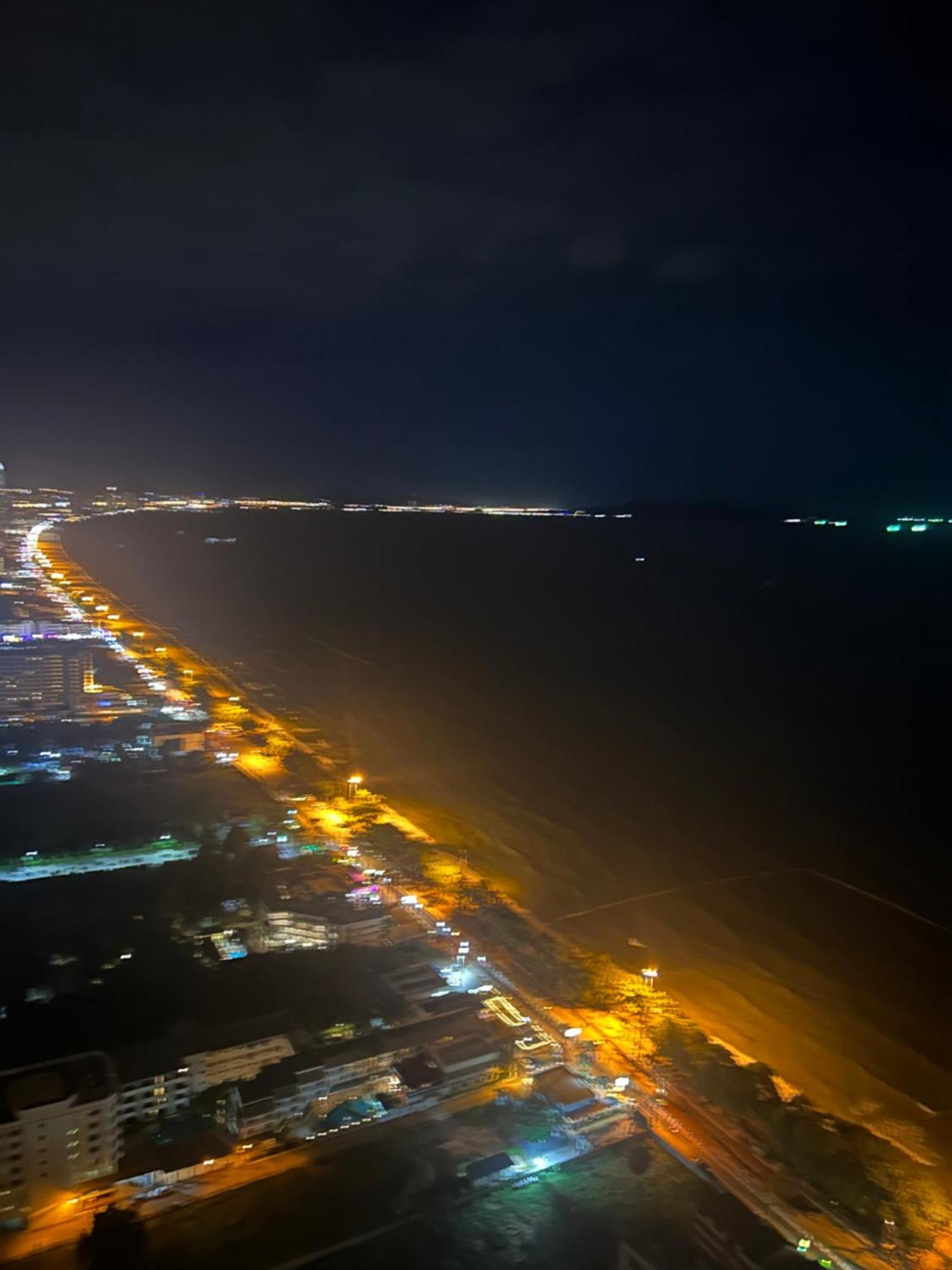 Copacabana Beach Jomtien 科帕卡巴纳海乔木提安海滩毗邻乔木提安夜市 Ngoại thất bức ảnh